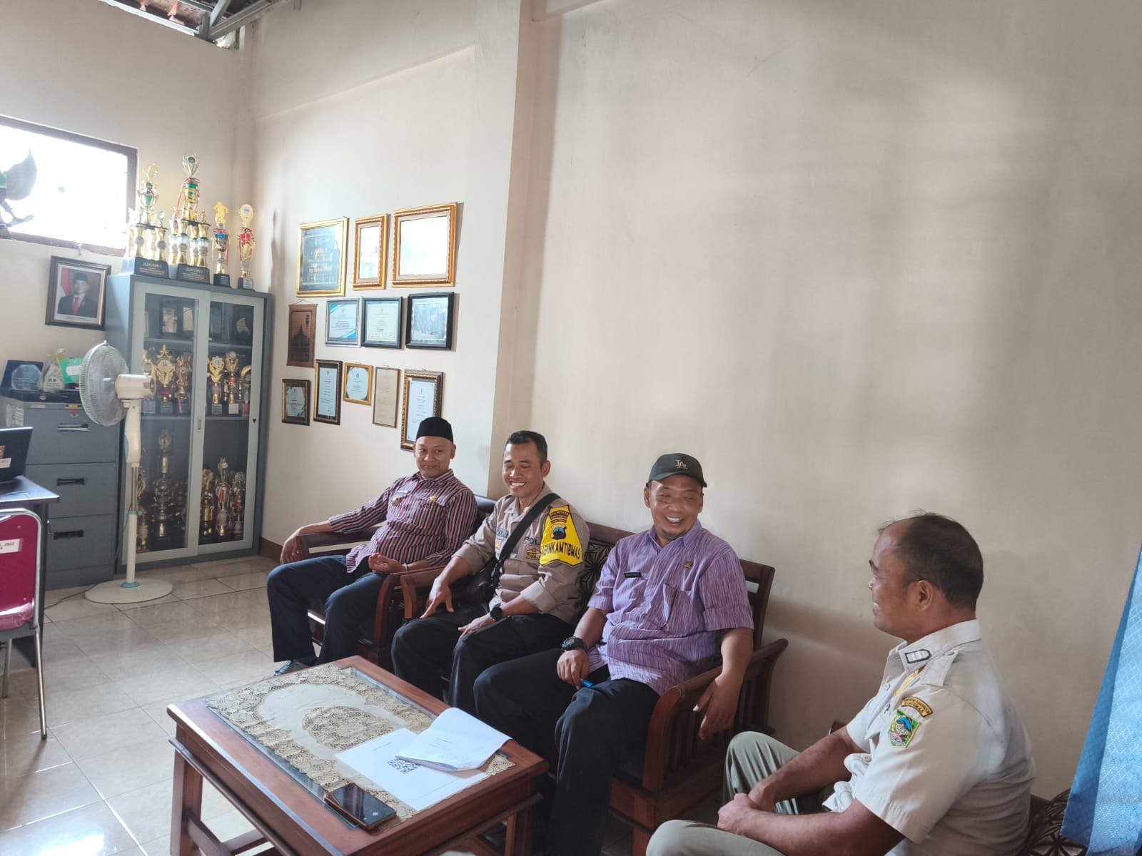 Lewat DDS, Bhabinkamtibmas Polres Banyumas Dorong Warga Perkuat Keamanan Lingkungan
