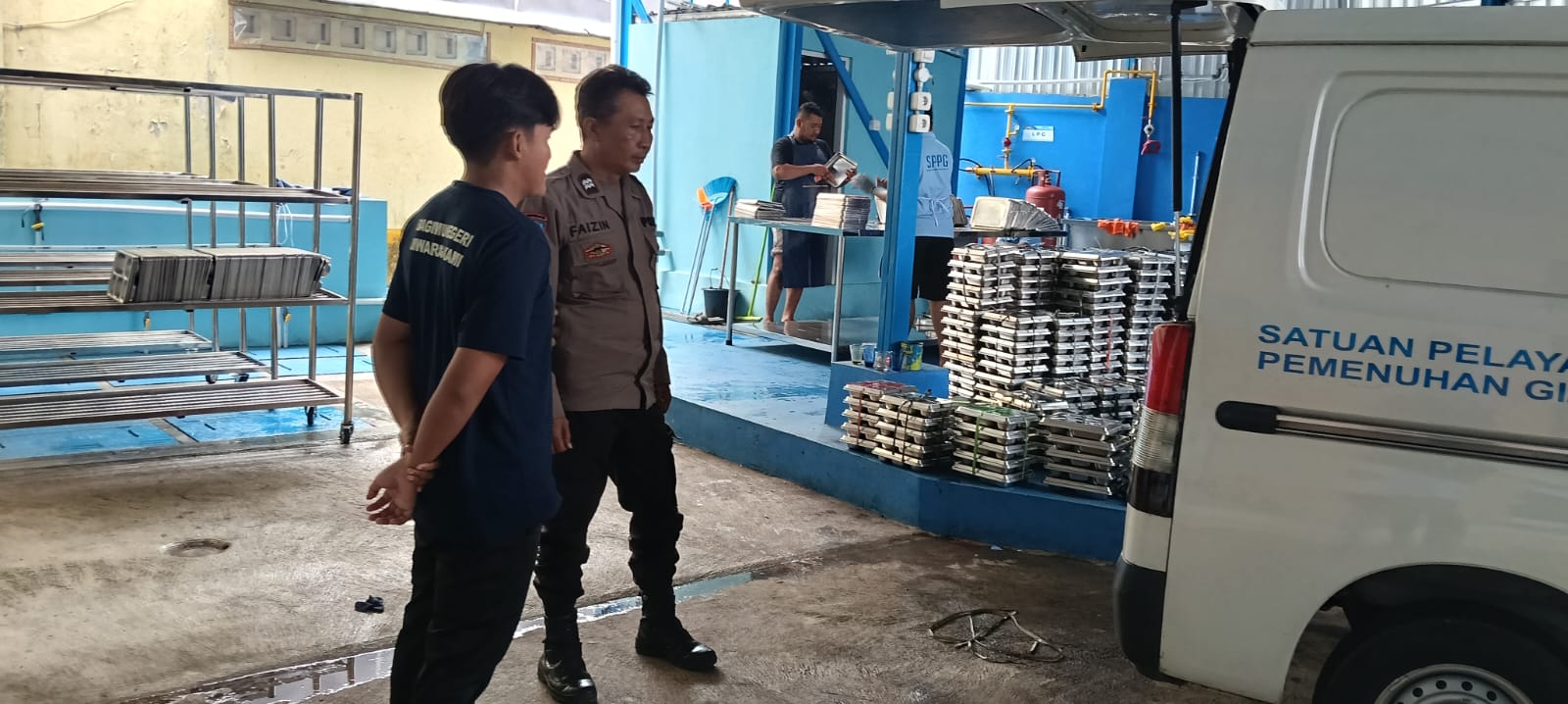 Bhabinkamtibmas Patikraja Polresta Banyumas Sambangi SPPG Kedungwringin, Perkuat Koordinasi Jaga Kondusifitas