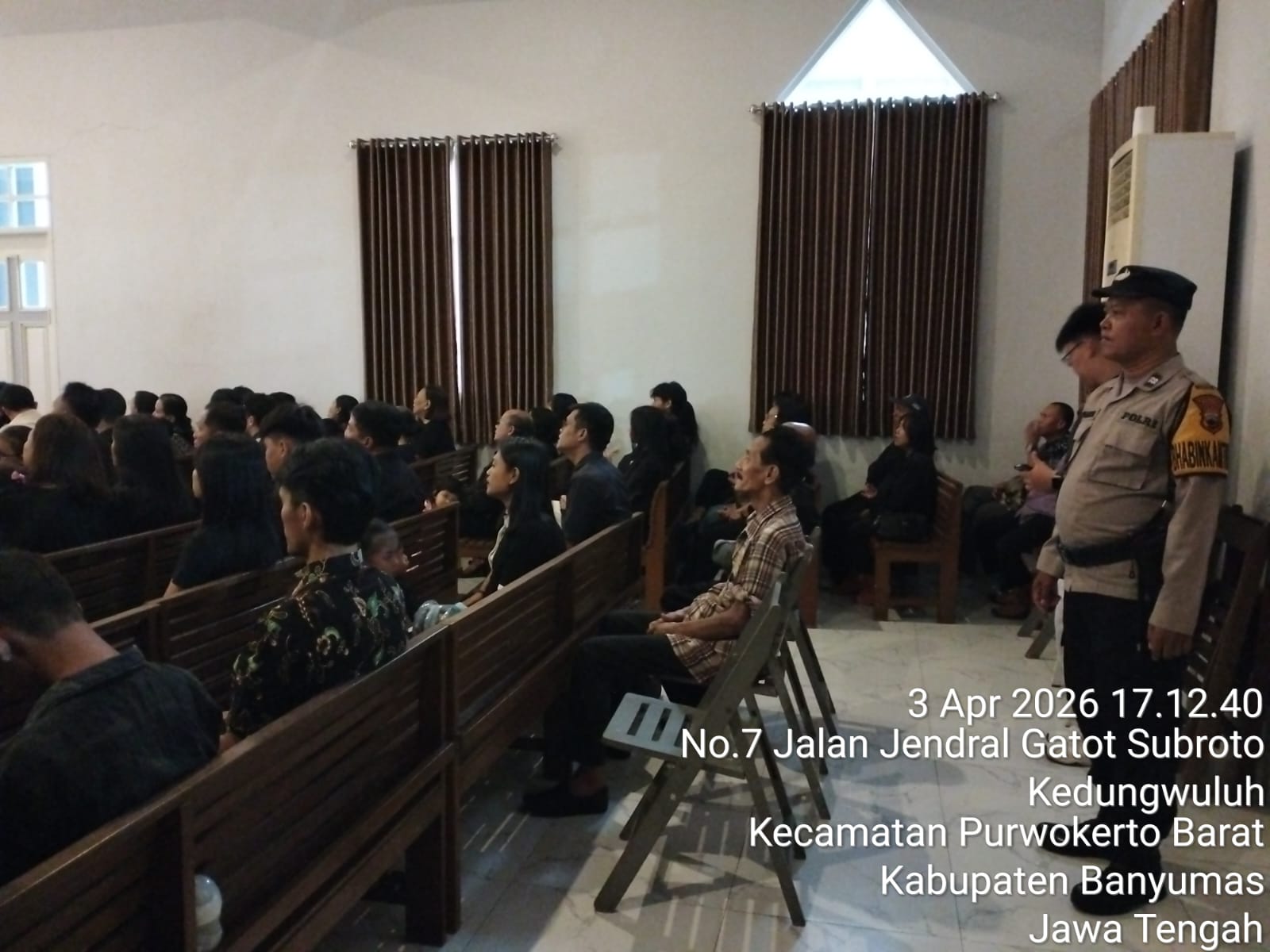 Polsek Purwokerto Barat Polresta Banyumas Intensifkan Pengamanan Ibadah Jumat Agung Gereja Baptis Indonesia Kalam