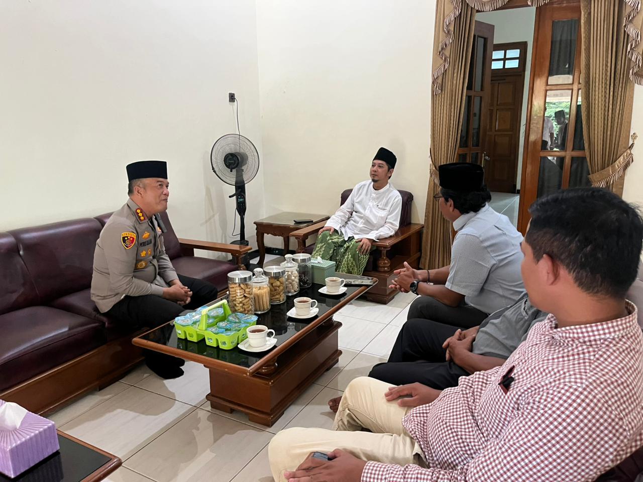 Kapolresta Banyumas Perkuat Sinergi dengan Ulama, Silaturahmi ke Ponpes Al Hidayah Purwokerto